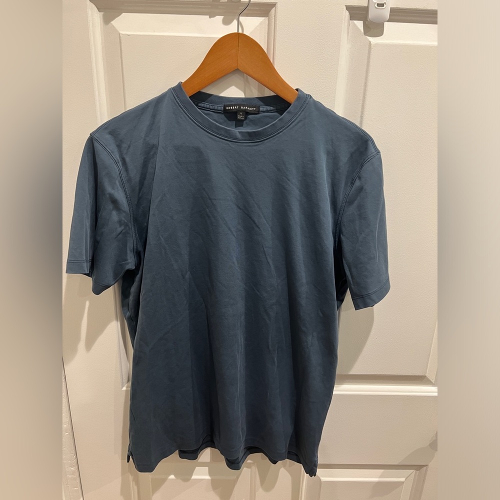 Robert barakett t shirt bluish color size large excellent condition